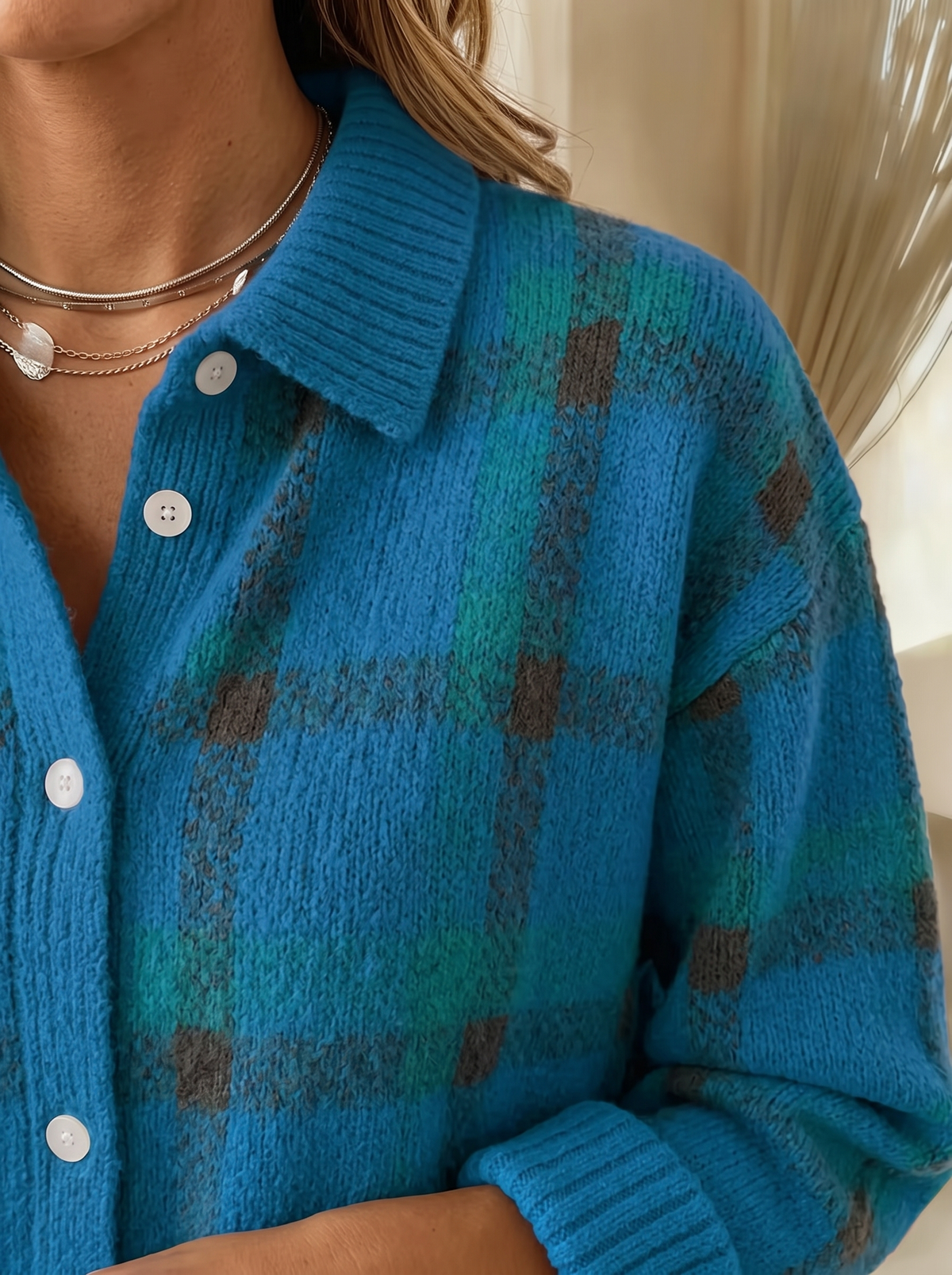 Cardigan a quadri blu petrolio dettaglio