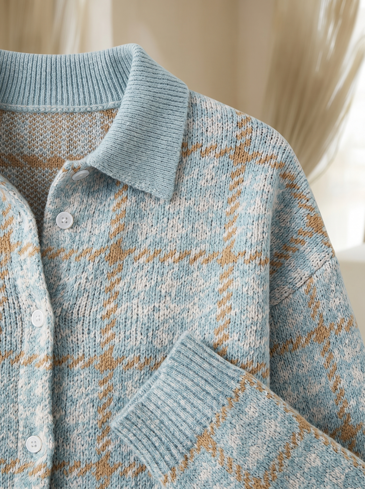 Cardigan a quadri azzurro dettaglio