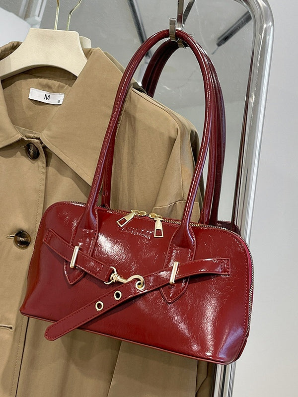 Borsa a conchiglia ispirata al vintage, con manico a mano e tracolla trasversale