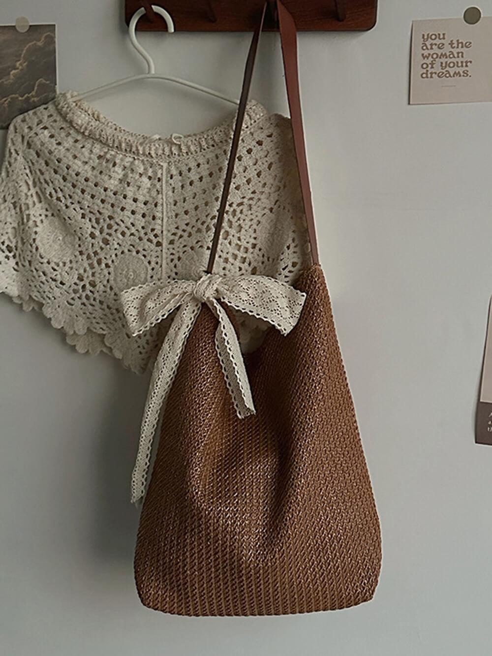 Borsa tote in paglia da spalla pronta per le vacanze
