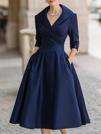 Abito midi in raso blu navy