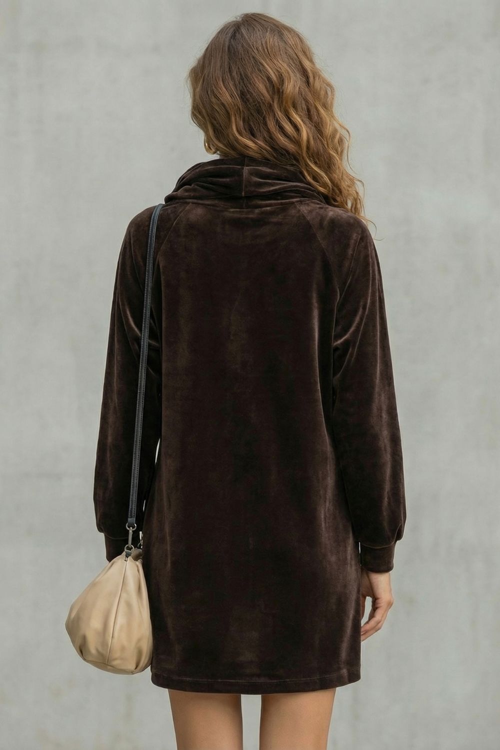 Moréna – Comfort Drappeggiato in Velluto – Mini Abito con Collo