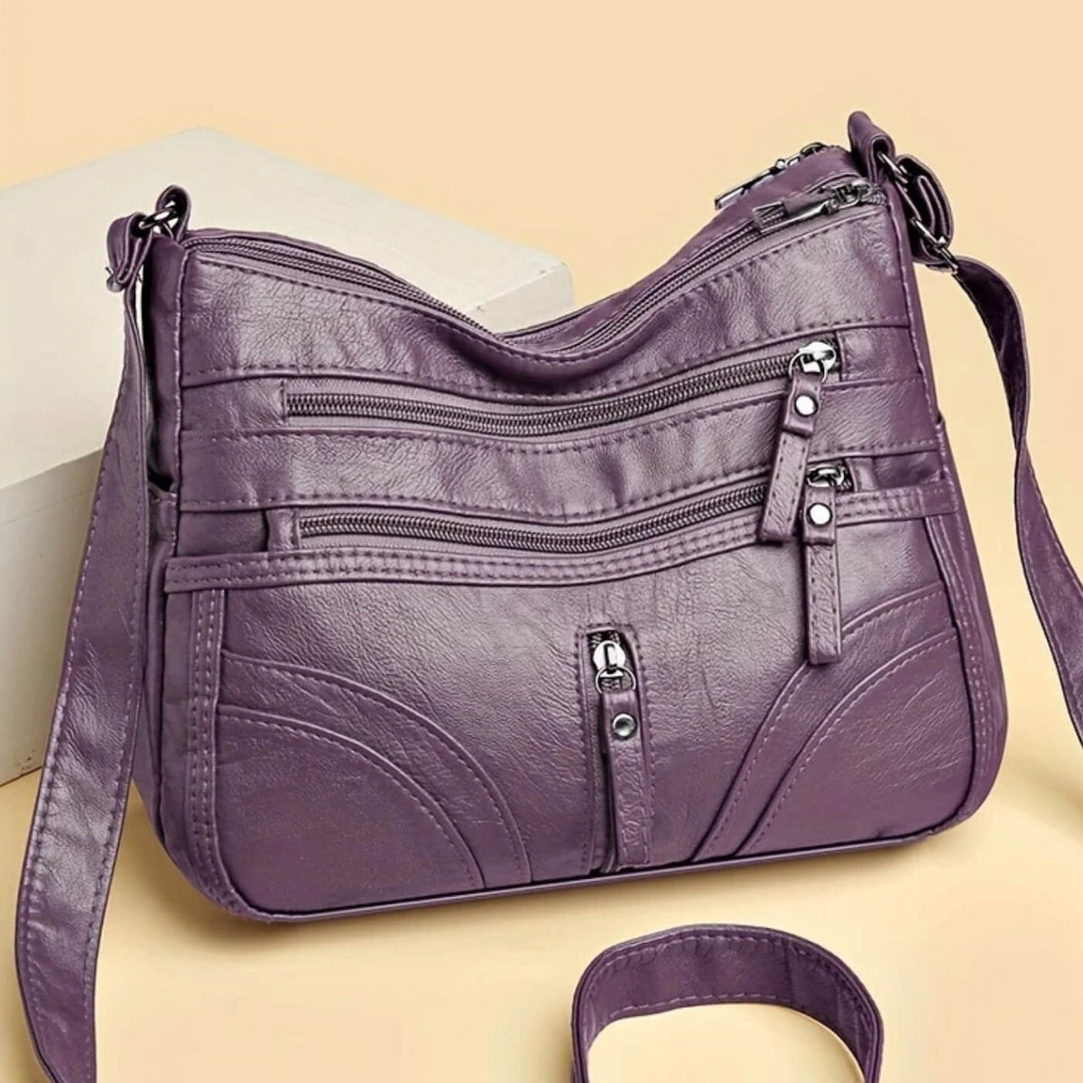Borsa a tracolla con tasche multiple di Emanuela