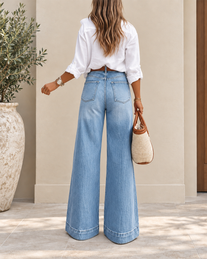 Eleganti jeans a vita alta con gamba extra larga