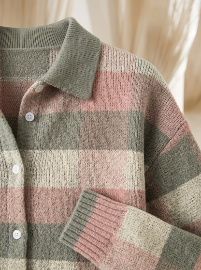 Cardigan a quadri pastello dettaglio