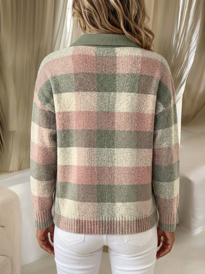 Cardigan a quadri pastello indossato