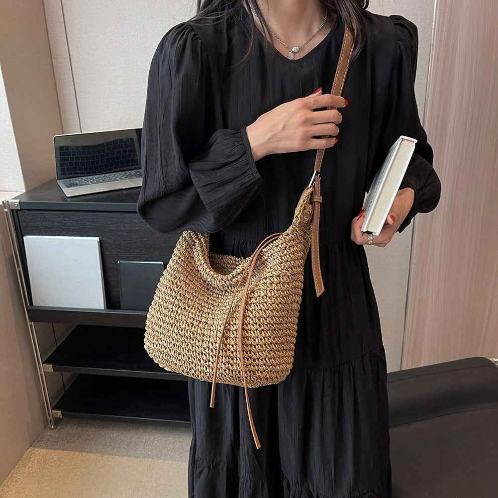 Borsa Vera in rafia intrecciata con tracolla — Perfetta per l'estate