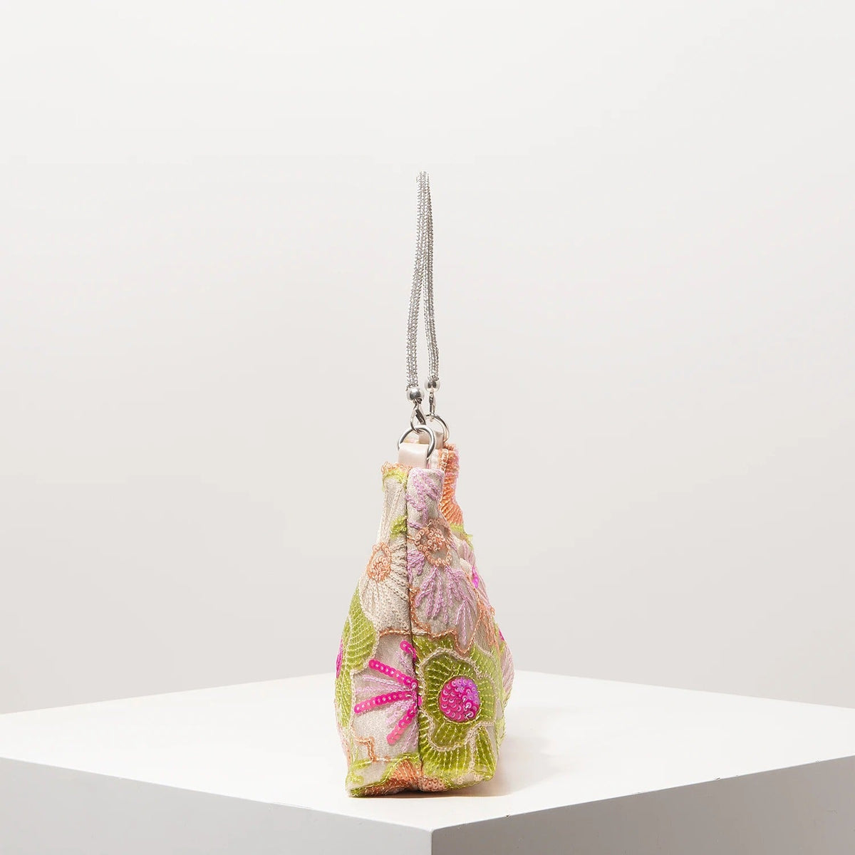 Borsa Amalia Ricamata con Fiori Selvatici