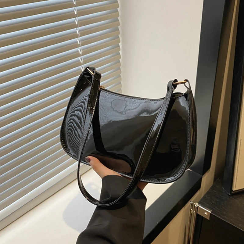 Borsa a tracolla Adela Minimalista – Elegante e Versatile